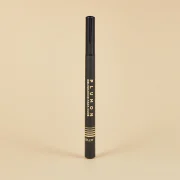 DELINEADOR EN PLUMÓN NEGRO 1ST SCENE